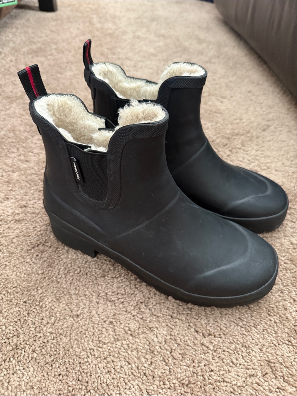 Trentorn black booties - size 8 - Hardly worn at all!